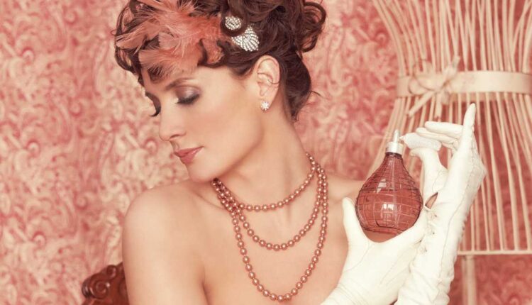 Perfumes árabes femininos que duram o dia inteiro e deixam todo mundo perguntando o nome